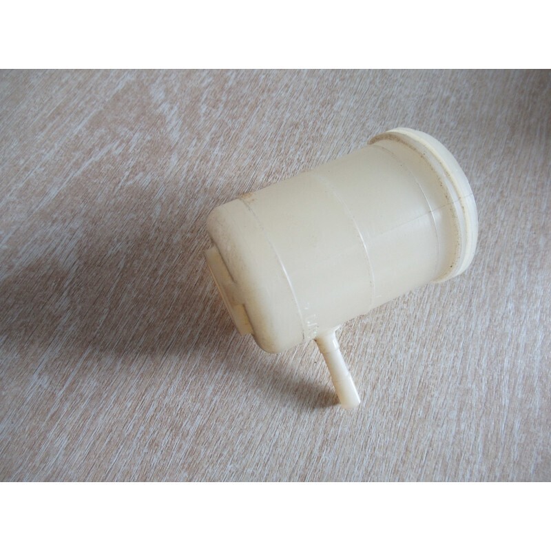 Brake Fluid Reservoir M530