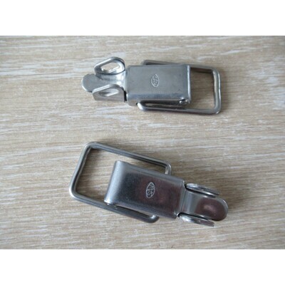 Over Centre Clips for Rear Glass M530 Pair