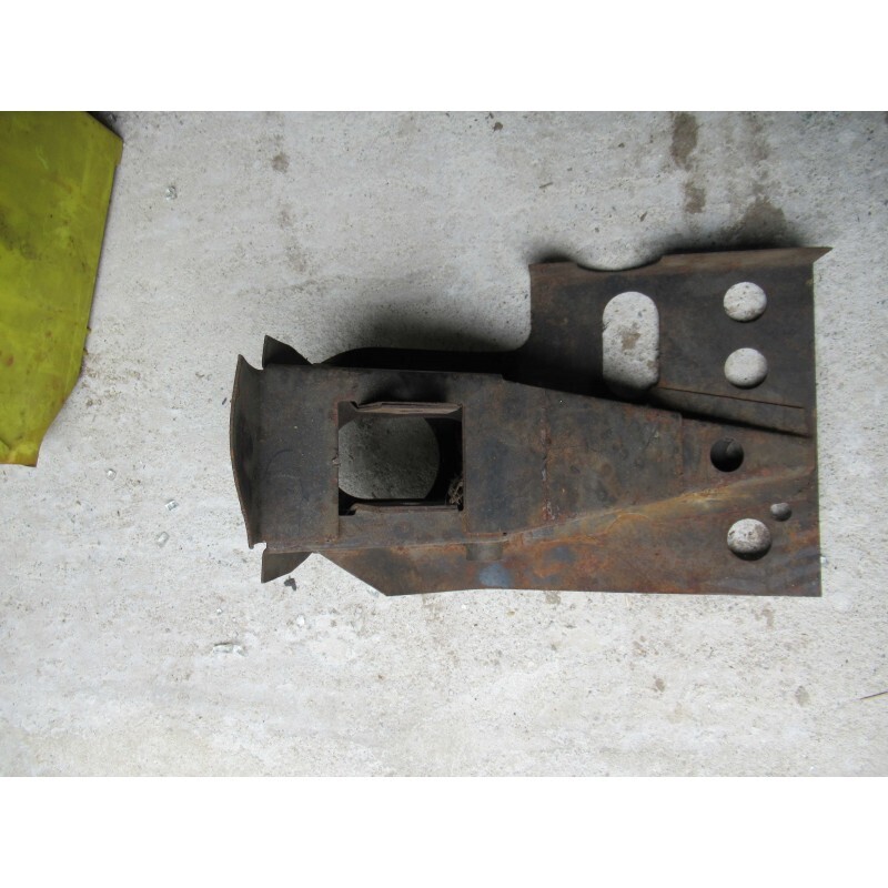 Front Driver Side Shock Absorber Support M530