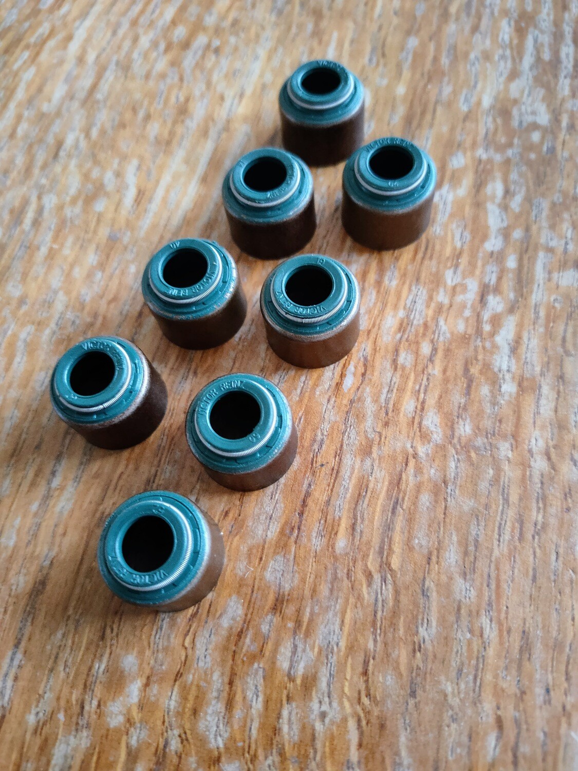 Set of 8 Valve Stem Oil Seals 2.2