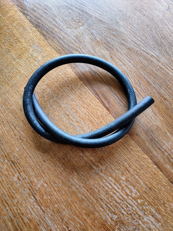 Vacuum Hose Inlet Manifold to Reservoir Bagheera