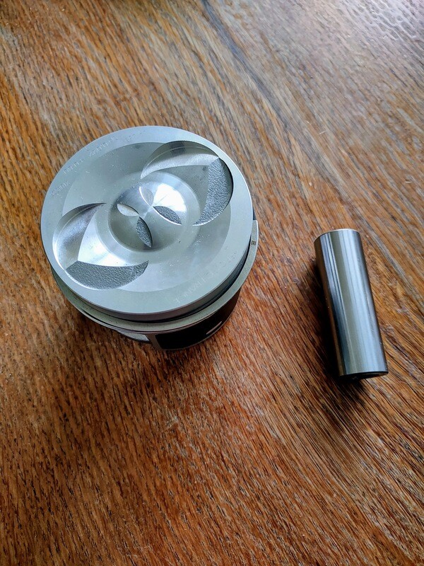 Pistons for 1442 Engine +0.80 Oversize
