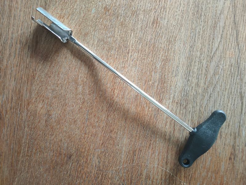 Ignition Lead Removal Tool