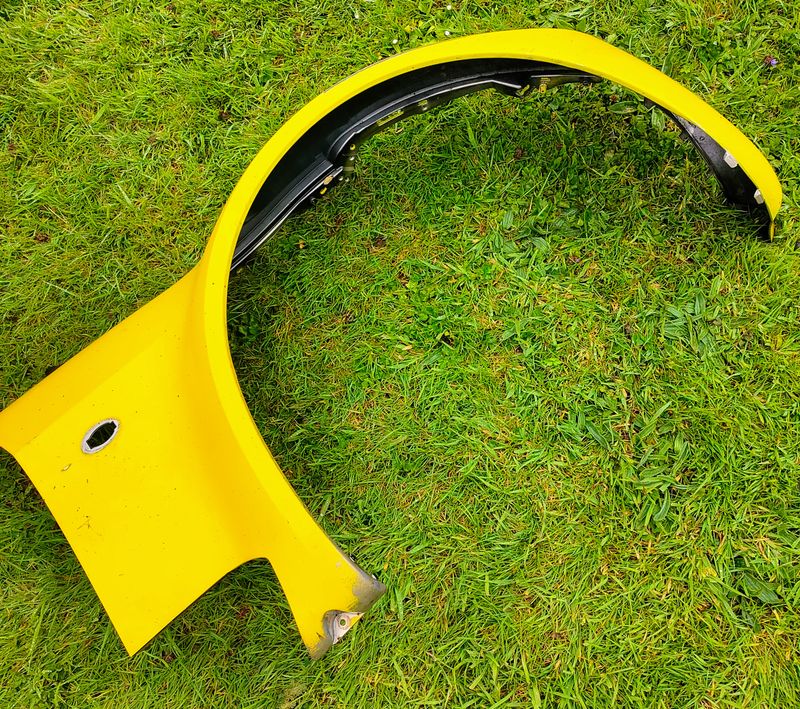 Offside Front Wing Yellow over Silver