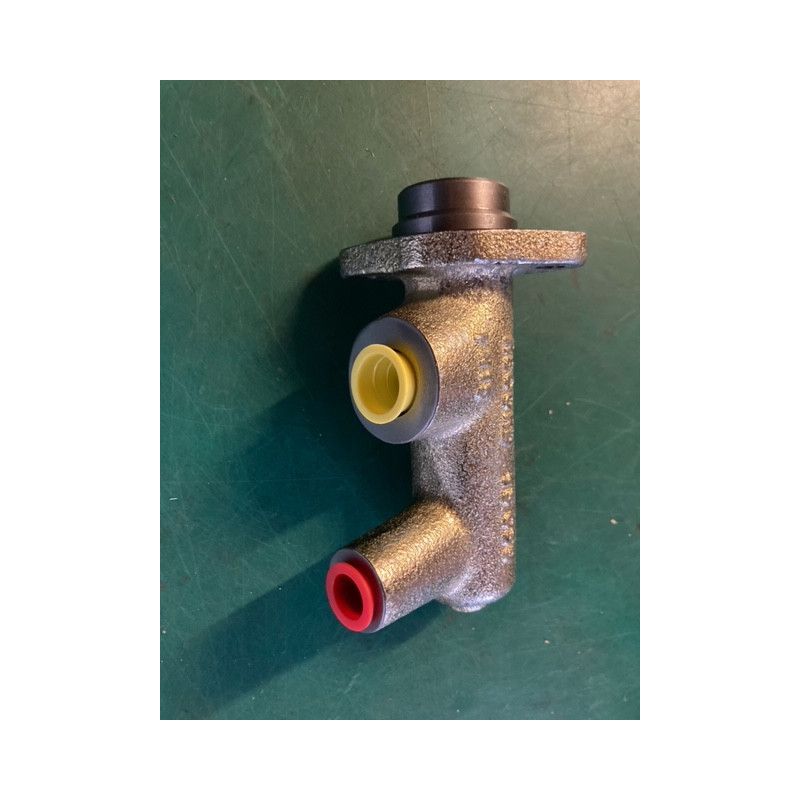 Clutch Master Cylinder for Screw-on Reservoir Rancho