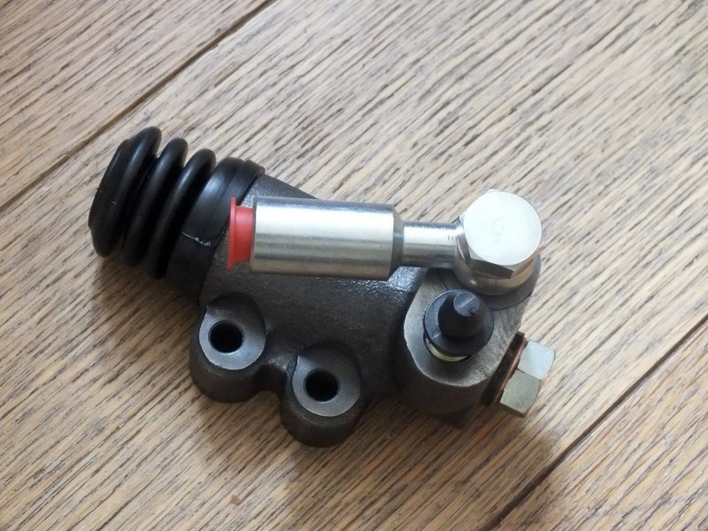 Clutch Slave Cylinder M530