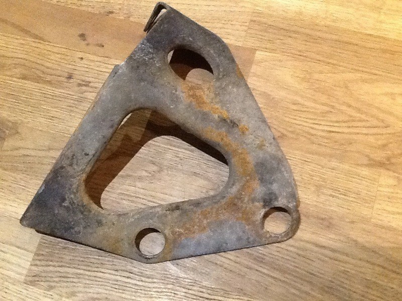 Silencer Bracket Murena 1.6 - used