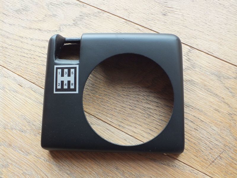 Gearchange Console Murena Black Round Cut out.