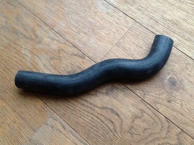 Cooling Hose  016418500 2.2 Engine/Underfloor Pipes (2 required)