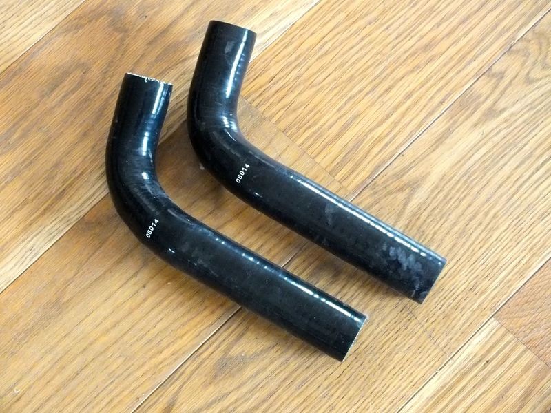 Murena 1.6 engine to underfloor silicone hose (2 required)