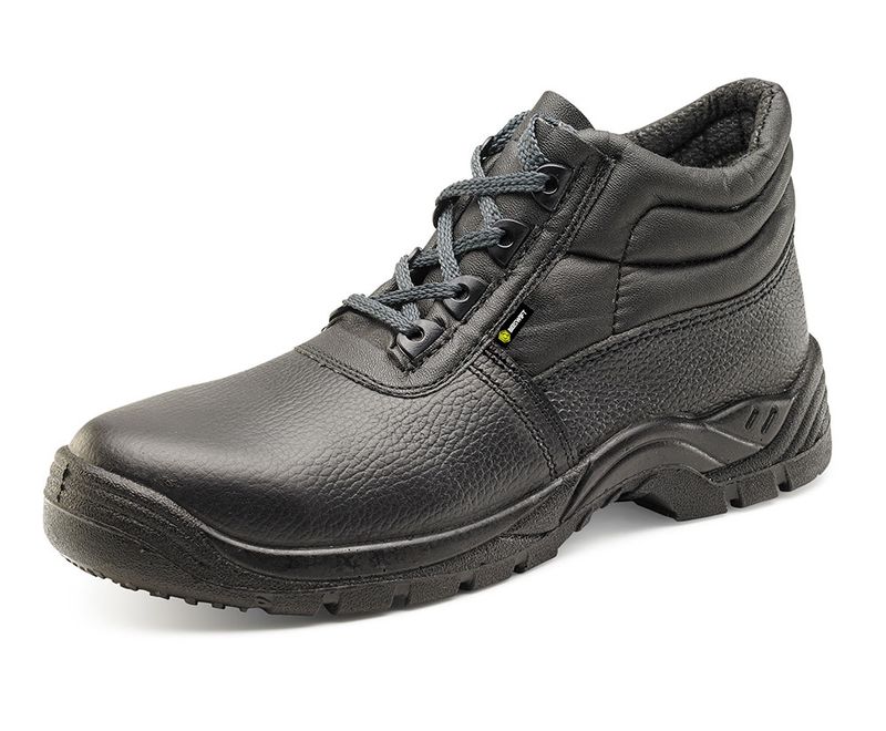 Non Metallic Chukka Boot Black