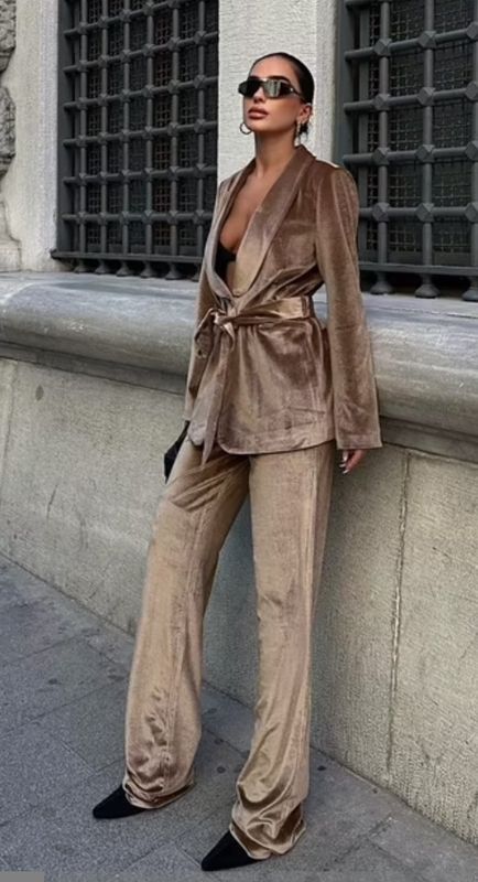Conjunto Fato de Veludo