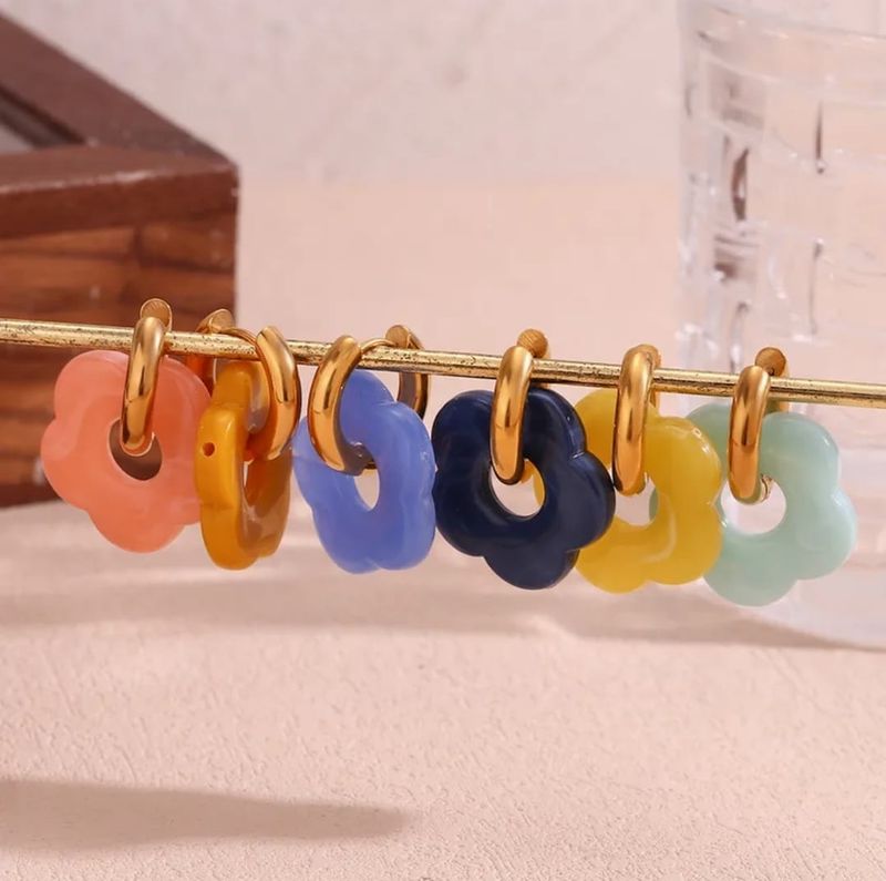 Hoop Earrings with Flower