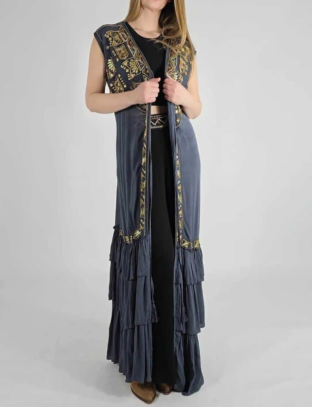 Embroidered kimono