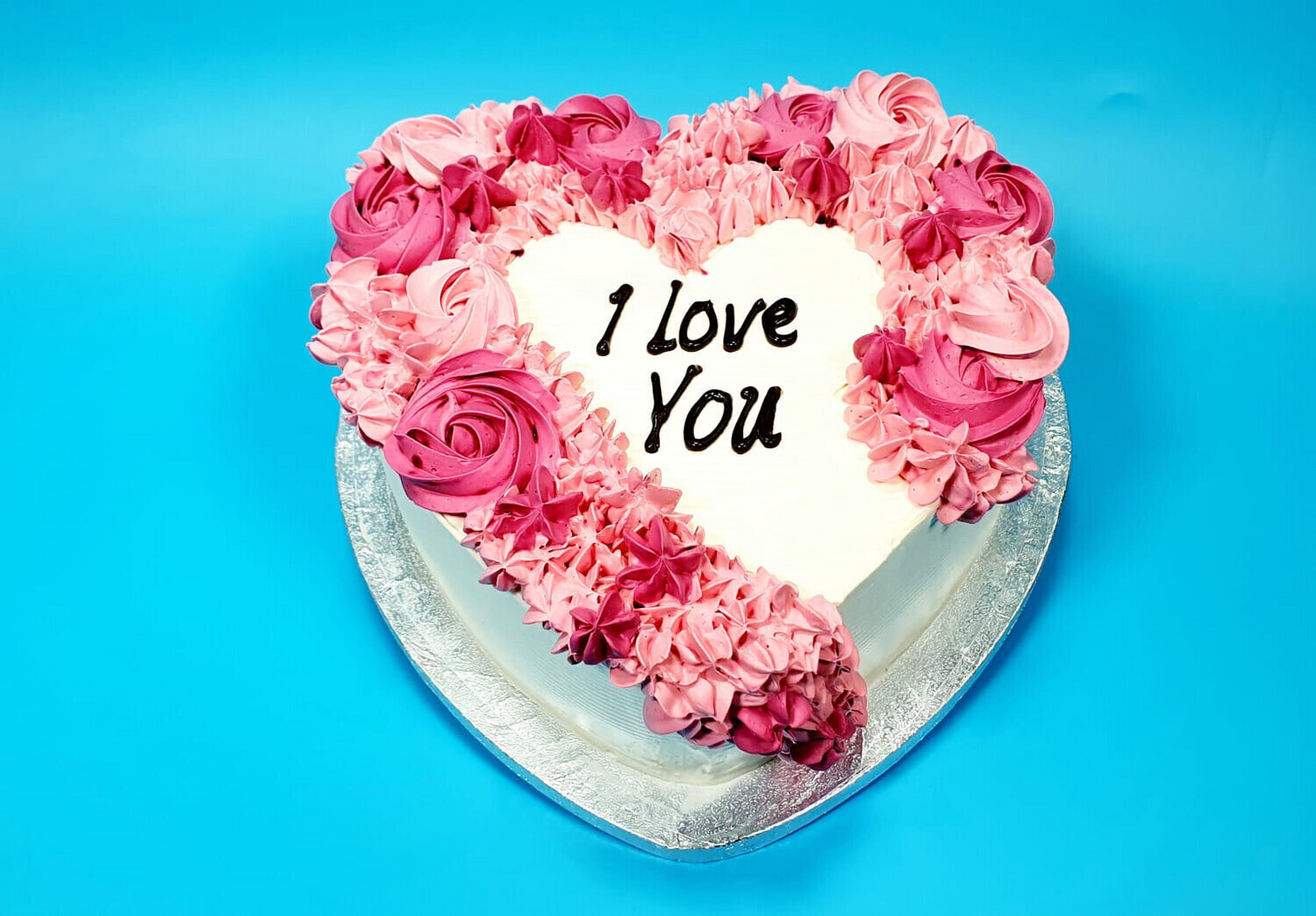 How to get heart shape for Classic flowers Heart Celebration Cake H935