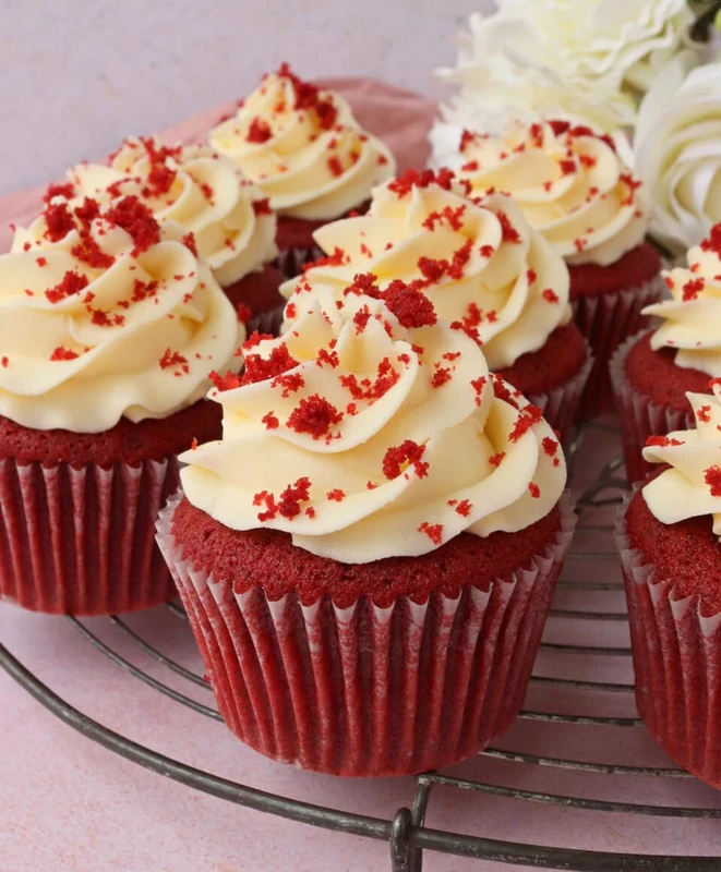 Red velvet Cupcake C11