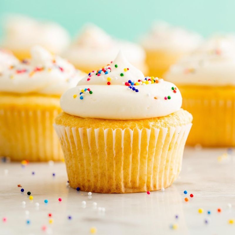 Vanilla Cupcake E10