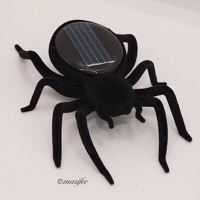Solar-Spinne, bewegt sich durch Sonnenenergie