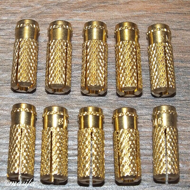 Messing Spreizdübel M 6 x 23 mm, 10 Stück Messing Spreizdübel M 6 x 23 mm, 10 Stück