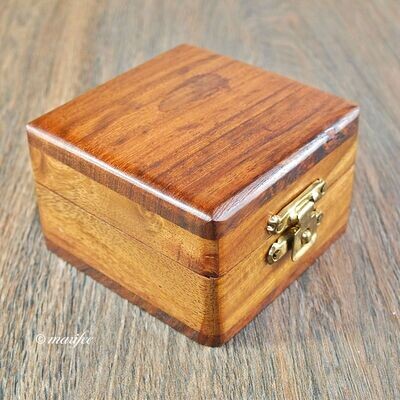 Holz-Kästchen für Schmuck, Geschenkbox aus Rosenholz 61 x 61 x 38 mm