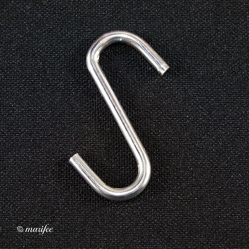 S-Haken symmetrisch,  2 Stück 35 x 30 x 2,8 mm, Metallhaken