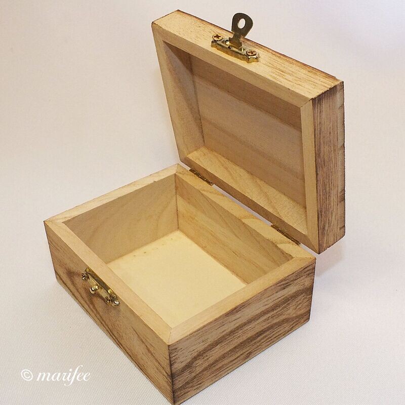 Holzkästchen, Geschenkbox, Zeder, 100 x 78 x 54 mm Holzkästchen, Geschenkbox, Zeder, 100 x 78 x 54 mm
