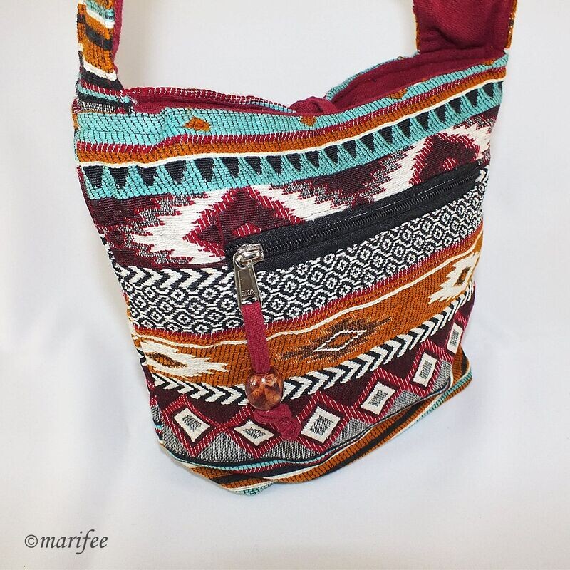 Jacquard-Umhängetasche Schoko, 220 × 220 × 65 mm Jacquard-Umhängetasche Schoko, 220 × 220 × 65 mm