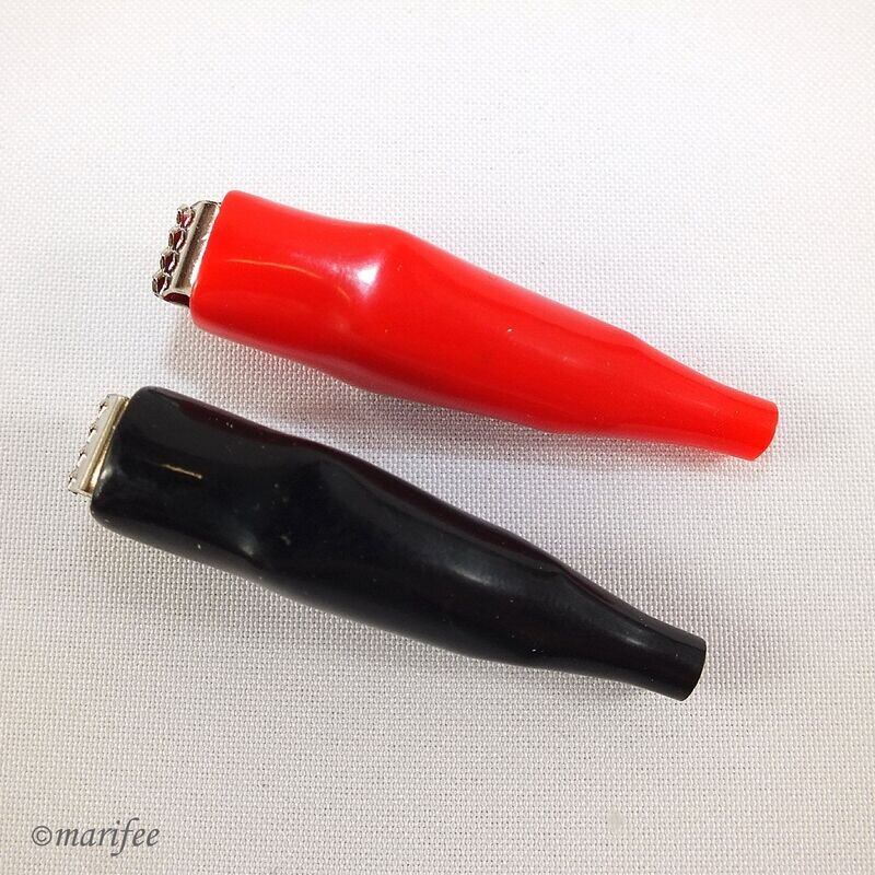 Krokodilklemmen 56 × 9 mm, 2 Stück, Isoliert, 60 VDC Krokodilklemmen 56 × 9 mm, 2 Stück, Isoliert, 60 VDC