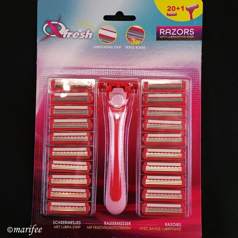 Damen- Rasierer Razors fresh-3-Klingen inkl. 20 Ersatzklingen Damen- Rasierer Razors fresh-3-Klingen inkl. 20 Ersatzklingen