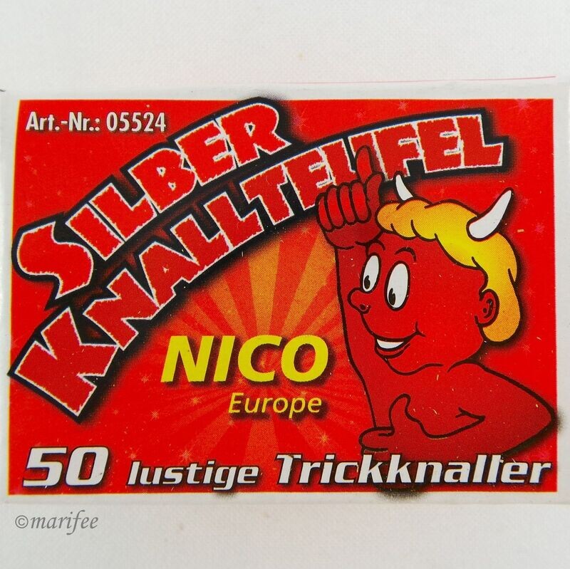 Silber Knallteufel, 50 Stück Knallerbsen für Party etc. Silber Knallteufel, 50 Stück Knallerbsen für Party etc.