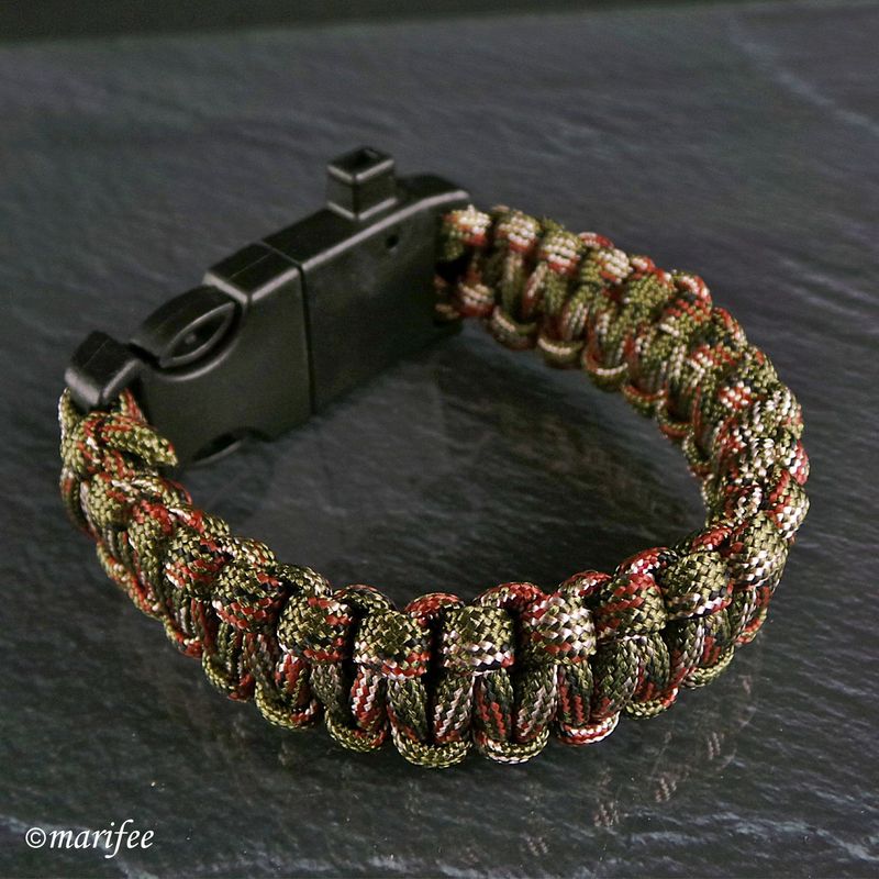 Paracord-Armband 5 in 1, Camouflage mit Kompass