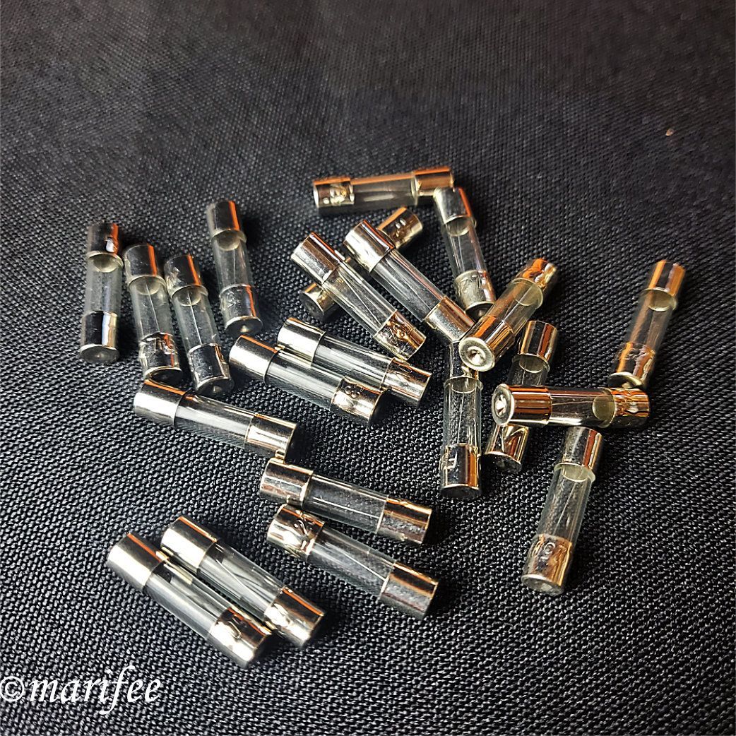 Feinsicherungen, 5 × 20 mm 10 Stück F4AL 250 V