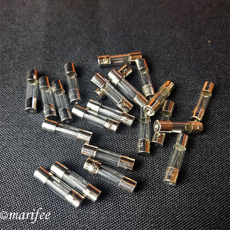 Feinsicherungen, 5 × 20 mm 10 Stück F4AL 250 V Feinsicherungen, 5 × 20 mm 10 Stück F4AL 250 V