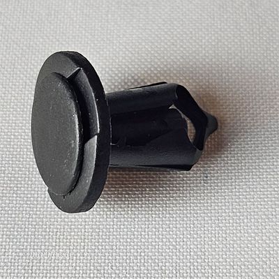 Kunststoff-Spreiznieten, 10 Stück 8,2 × 22 ×15 mm