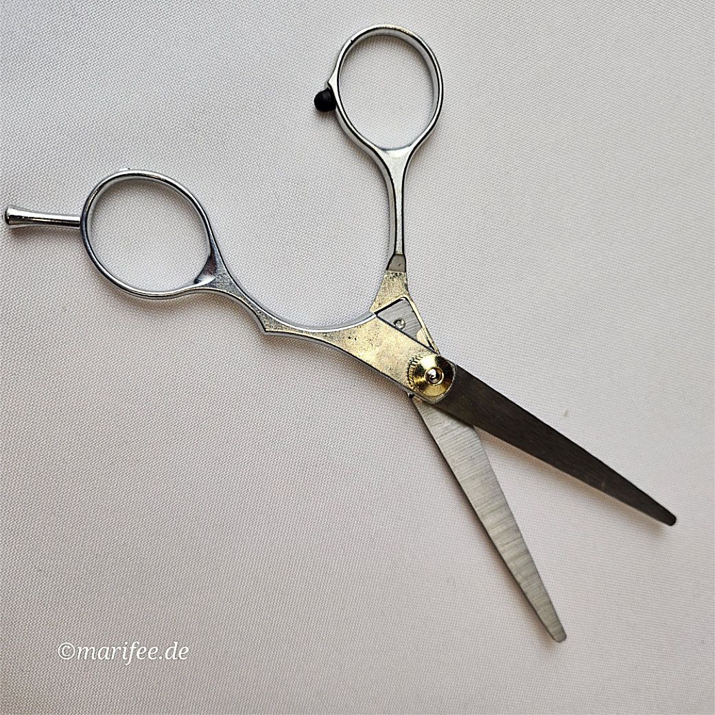 Friseurschere mit ergonomischem Griff, 14,5 cm,