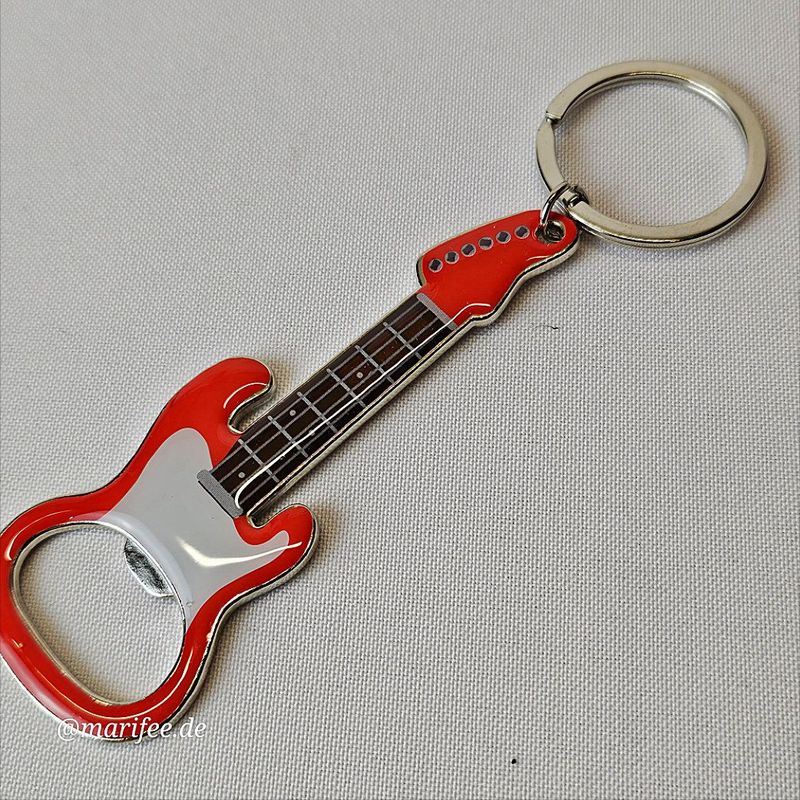 E-Gitarren-Flaschenöffner mit Magnet und Schlüsselring E-Gitarren-Flaschenöffner mit Magnet und Schlüsselring