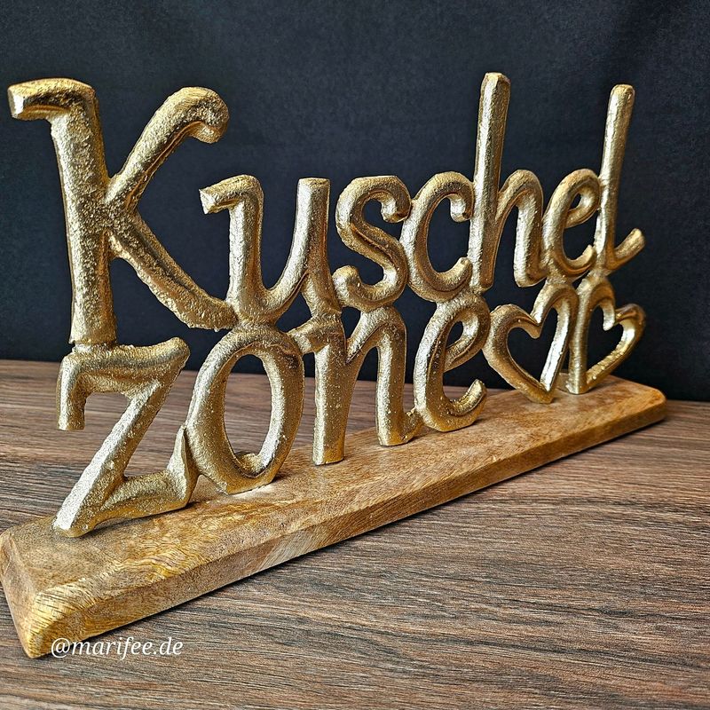 Metall-Schriftzug Kuschelzone, auf Holzsockel 305 × 150 mm