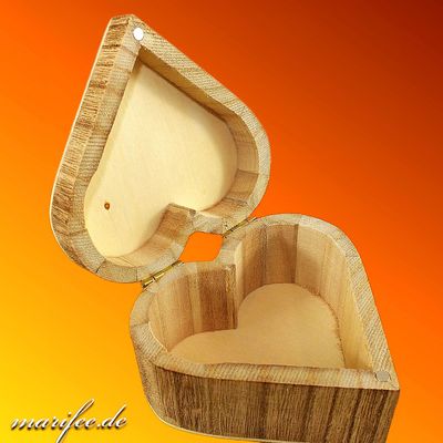 Holz-Kästchen Herzform, 91 x 87 x 50 mm