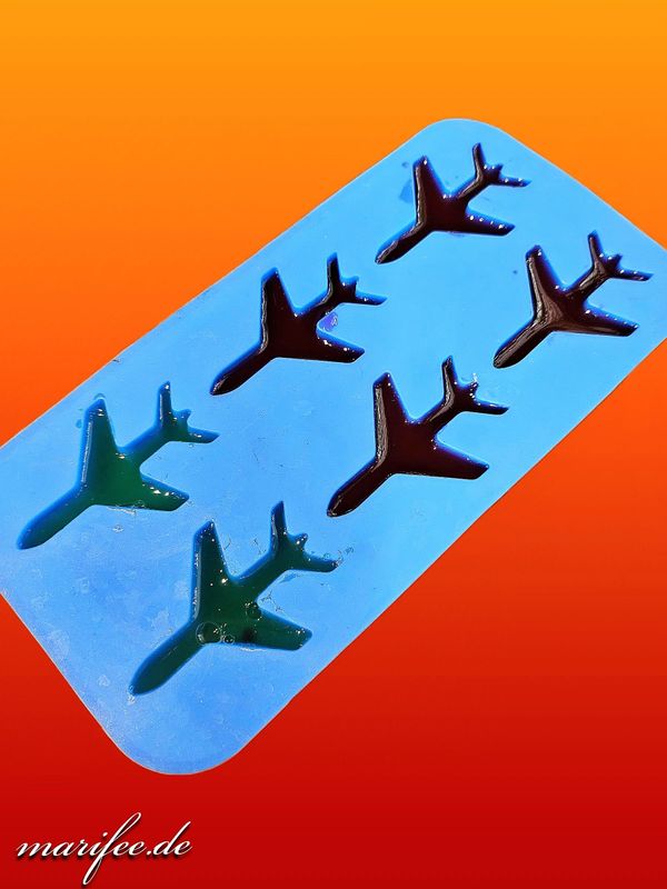 Silikonform Flugzeug, für Eiswürfel, Pralinen Silikonform Flugzeug, für Eiswürfel, Pralinen
