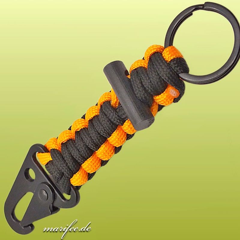 Paracord-Schlüsselanhänger aus Fallschirmschnur, inkl. Feuerstein Paracord-Schlüsselanhänger aus Fallschirmschnur, inkl. Feuerstein