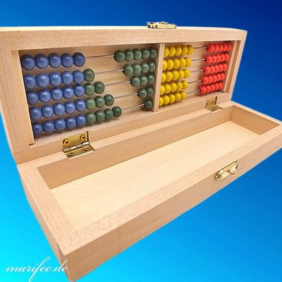 Holz-Stiftebox mit Rechenschieber/ Abakus