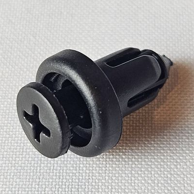 Spreiznieten/ Blindnieten