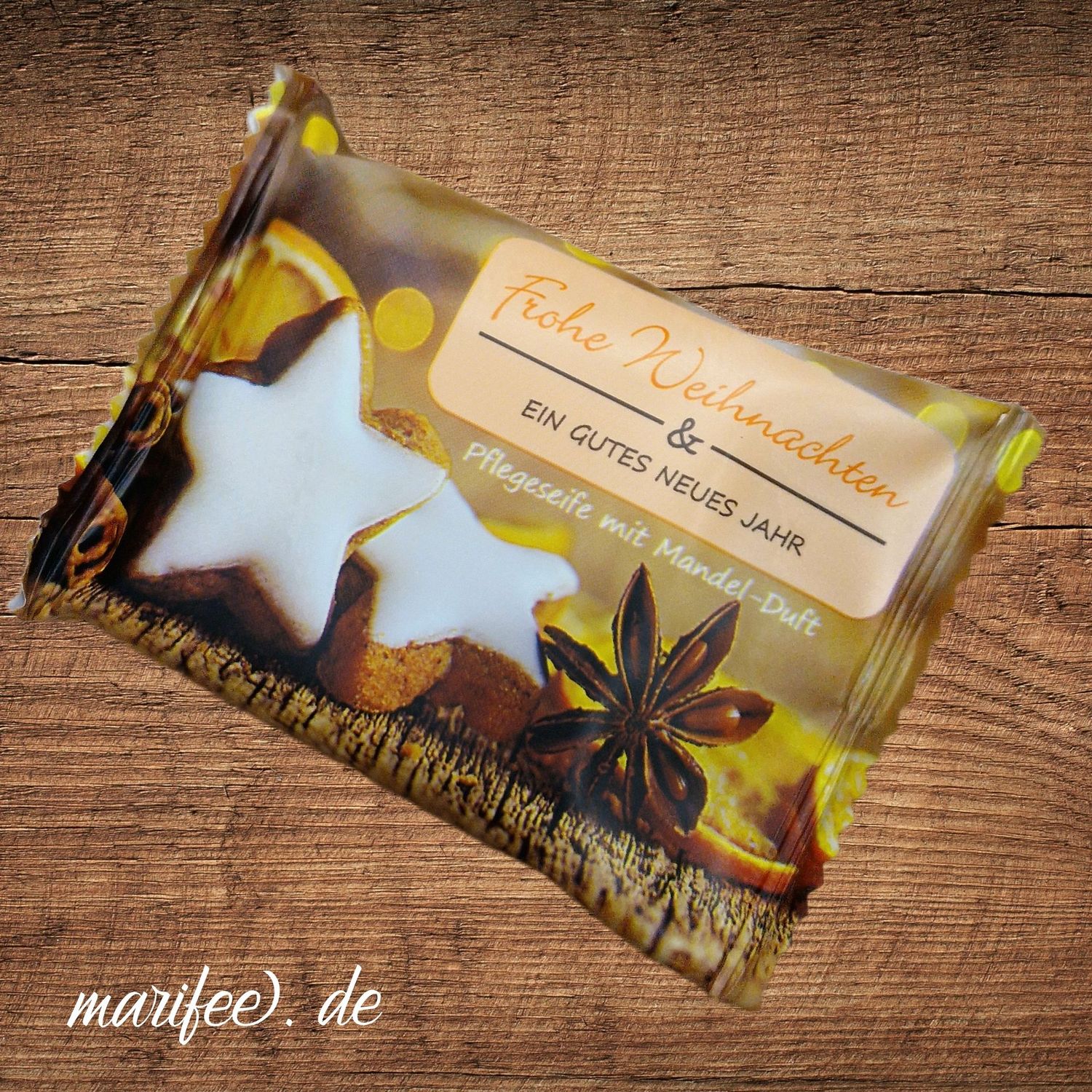 Pflegeseife mit Mandelduft, 4 Stück, Frohe Weihnachten Pflegeseife mit Mandelduft, 4 Stück, Frohe Weihnachten