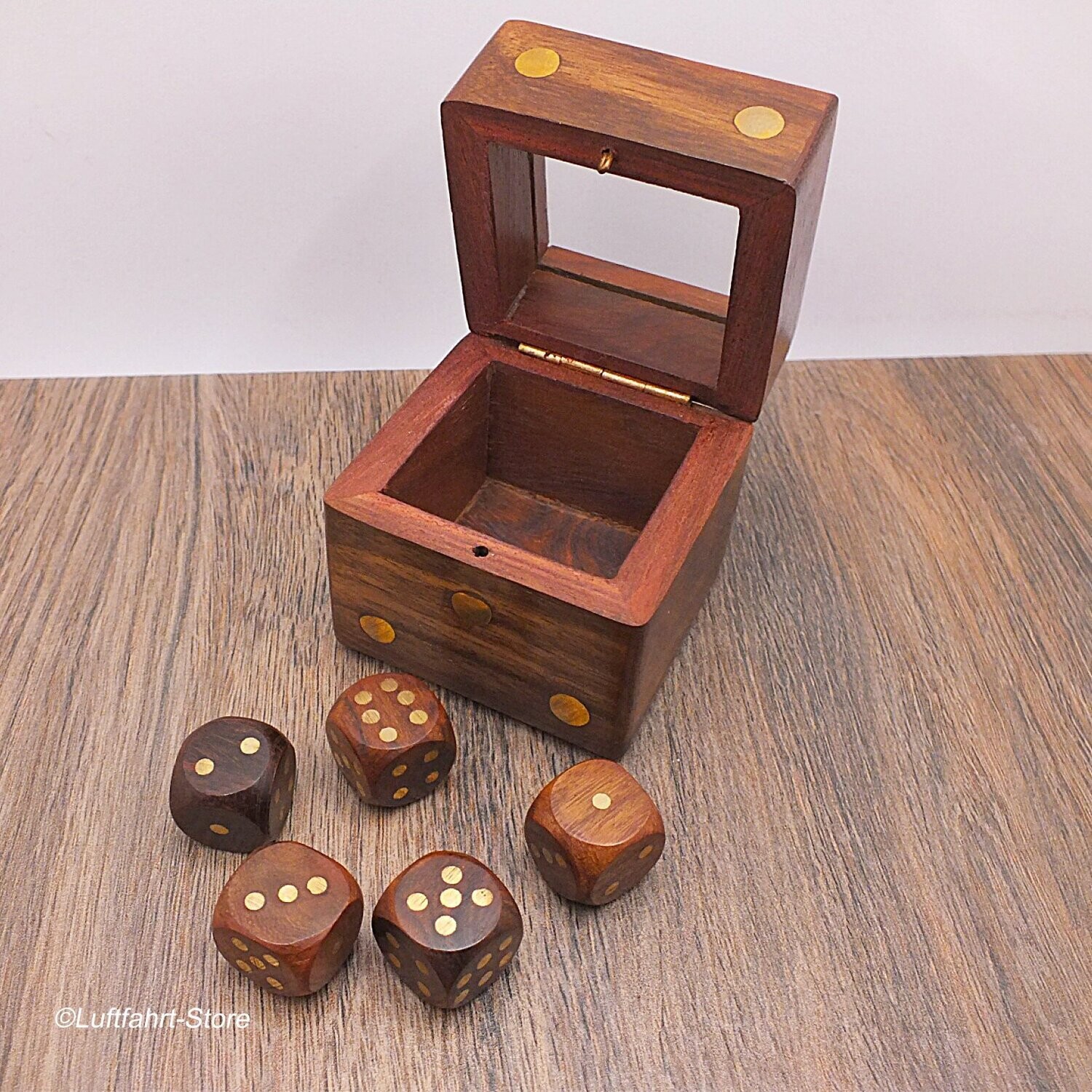 Würfel-Set in einer Holzkiste aus Rosenholz Würfel-Set in einer Holzkiste aus Rosenholz