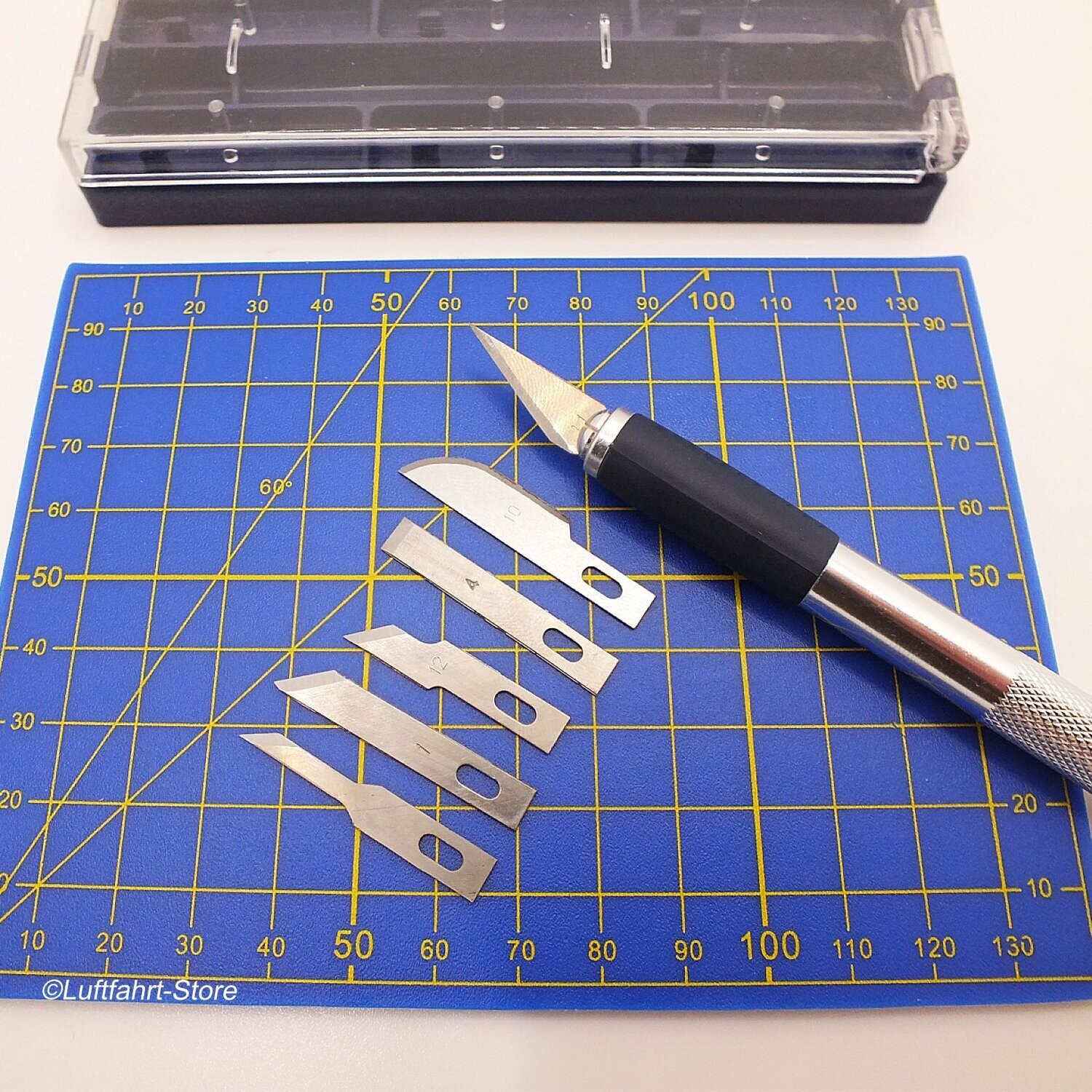 Profi-Präzisionsmesser-Set, 8-teilig  mit Schneideplatte