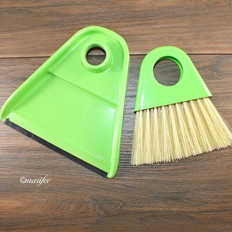 Tischkehr-Set/ Tischreinigungsset/ Tischbesen 2-teilig Tischkehr-Set/ Tischreinigungsset/ Tischbesen 2-teilig