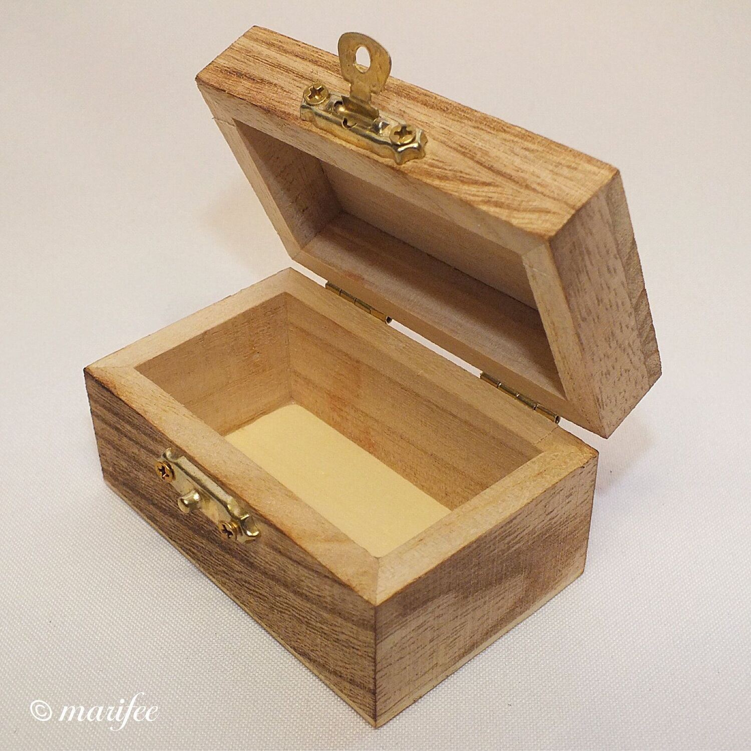 Holzkästchen, Geschenkbox, Zeder,79 x 48 x 44 mm Holzkästchen, Geschenkbox, Zeder,79 x 48 x 44 mm