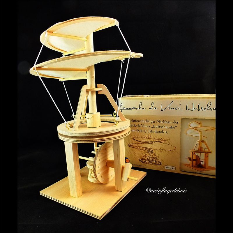 Leonardo da Vinci Luftschraube, Holz-Bausatz , 23 x 23 x 38 Leonardo da Vinci Luftschraube, Holz-Bausatz , 23 x 23 x 38