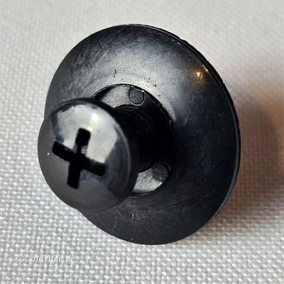 Kunststoff-Spreiznieten, 10 Stück 8,2 × 13 × 19 mm Kunststoff-Spreiznieten, 10 Stück 8,2 × 13 × 19 mm
