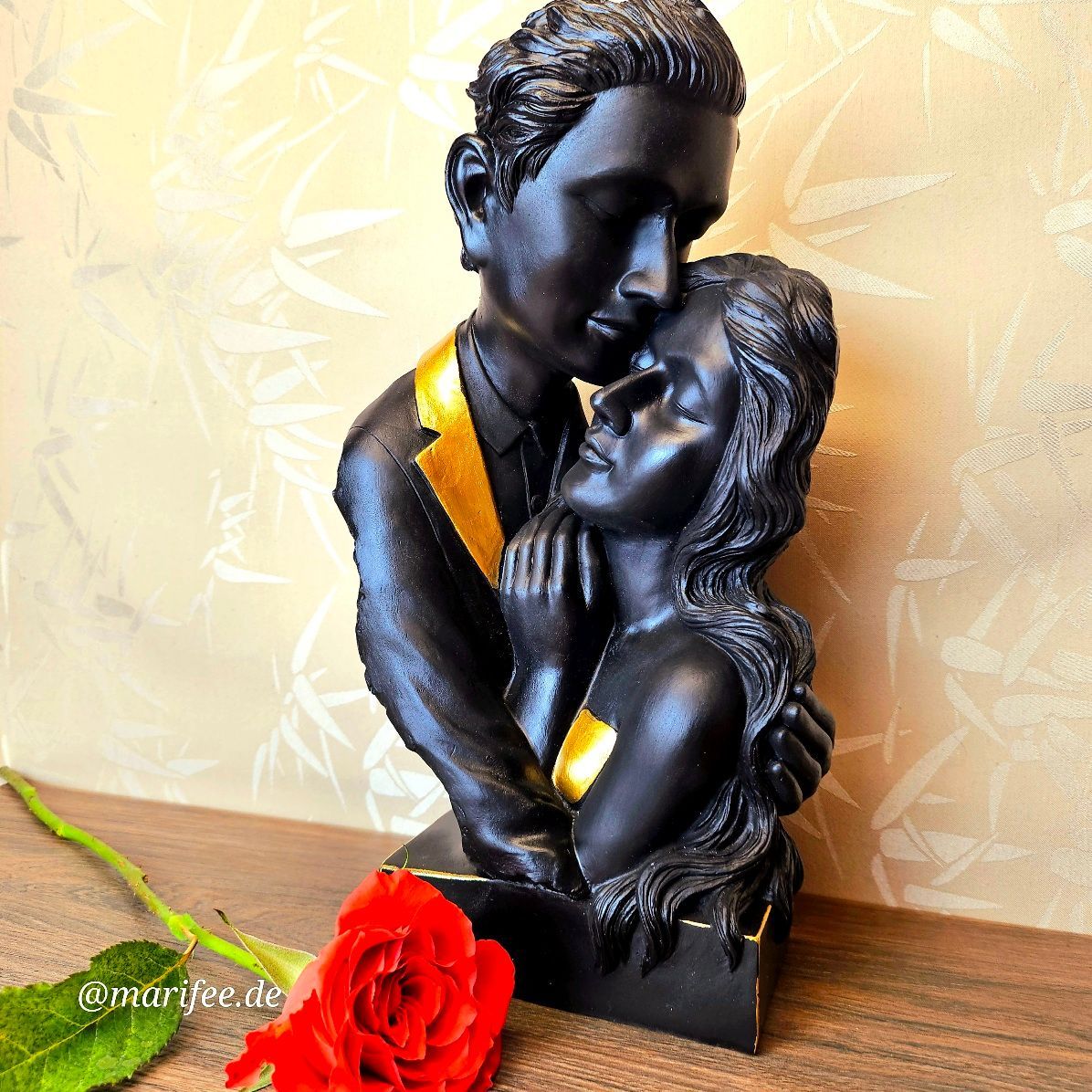 Skulptur Liebespaar aus Polyresin, 290 × 150 × 75 mm